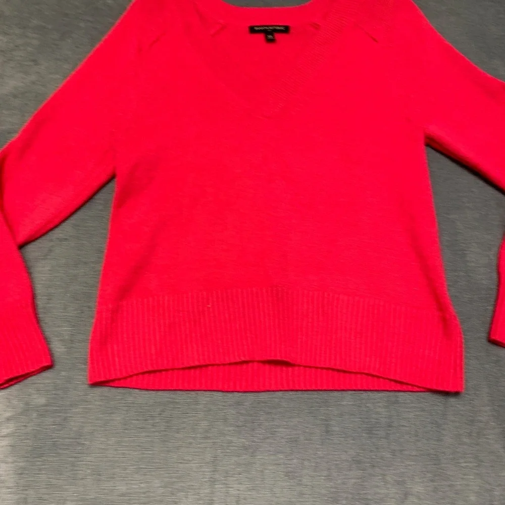 Banana Republic Sweater Womens XS Red V-Neck Ribbed Hem Long Sleeve Pullover